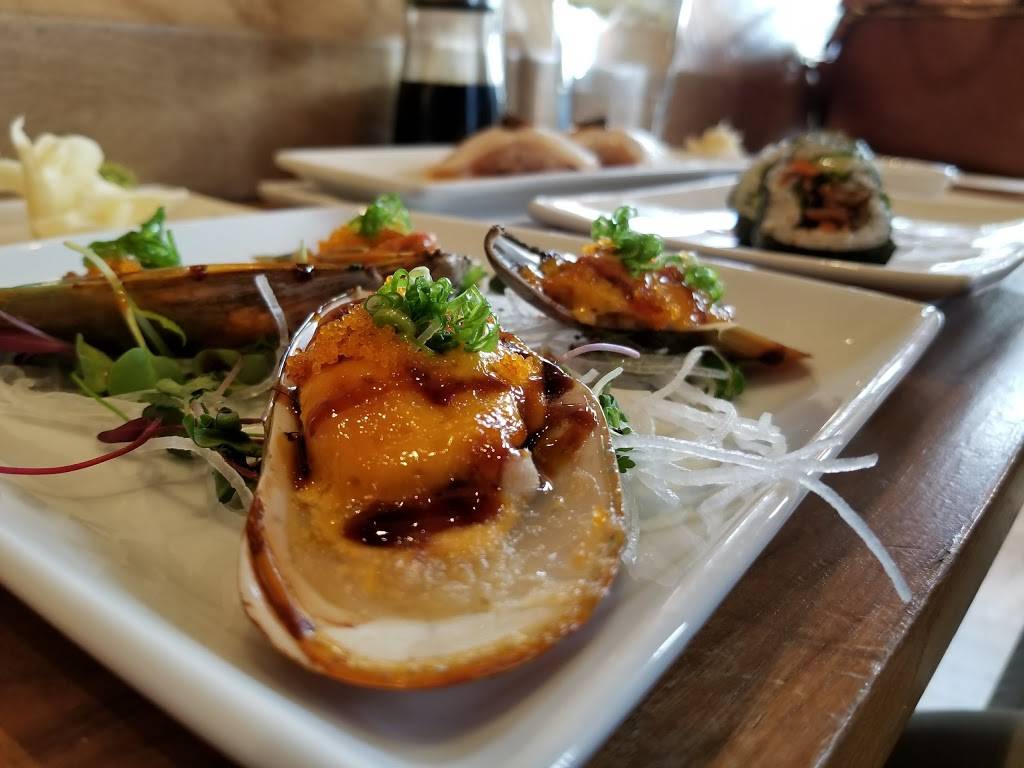 Kombu Sushi | restaurant | 3719 Sunset Blvd, Los Angeles, CA 90026, USA | 3236631048 OR +1 323-663-1048