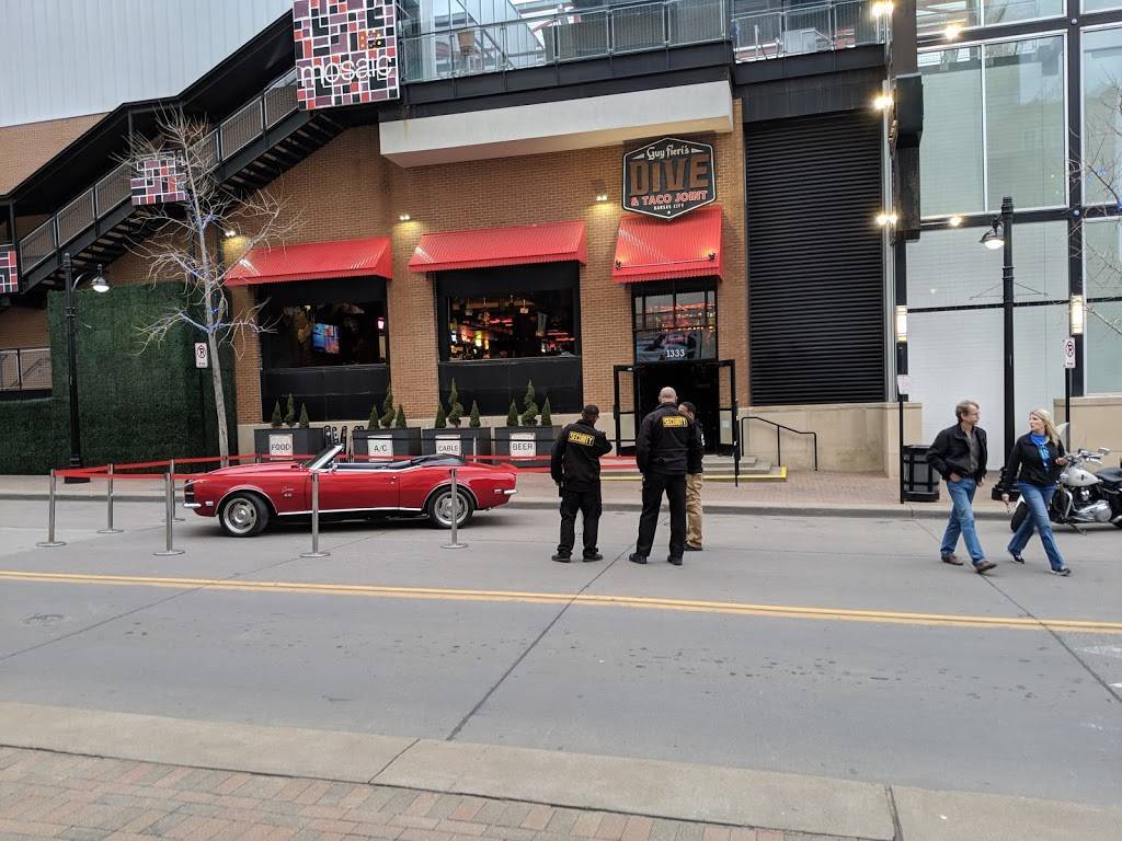 Guy Fieris Dive & Taco Joint | restaurant | 1333 Walnut St, Kansas City, MO 64106, USA | 8162552110 OR +1 816-255-2110