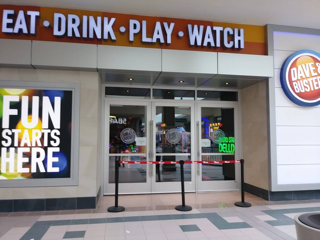 Dave & Busters | restaurant | 1 Sunrise Mall #2192, Massapequa, NY 11758, USA | 5168098511 OR +1 516-809-8511