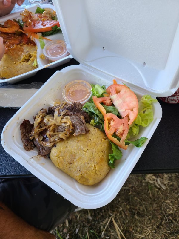 Sabrosuras Riqueñas | restaurant | 2406 E Main St, Lakeland, FL 33801, USA | 8634349991 OR +1 863-434-9991