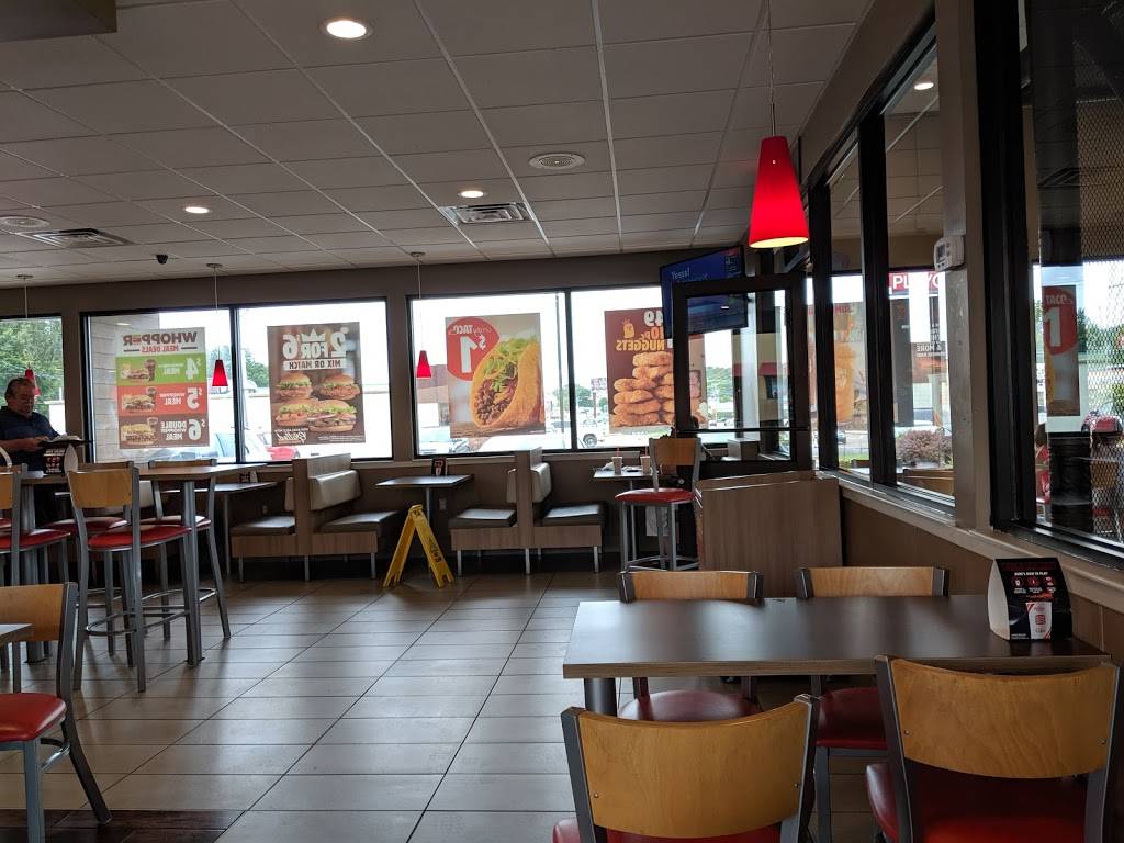 Burger King | restaurant | 620 W Church St, Lexington, TN 38351, USA | 7319673778 OR +1 731-967-3778