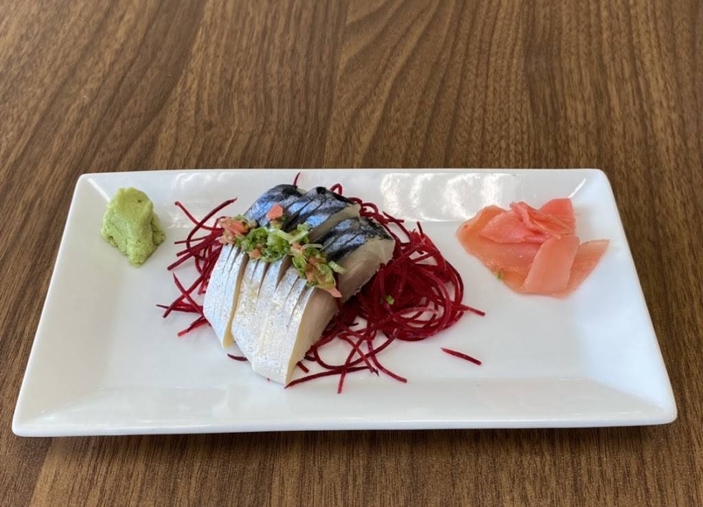 NARU SUSHI | restaurant | 822 N Rolling Rd, Catonsville, MD 21228, USA | 4106938827 OR +1 410-693-8827