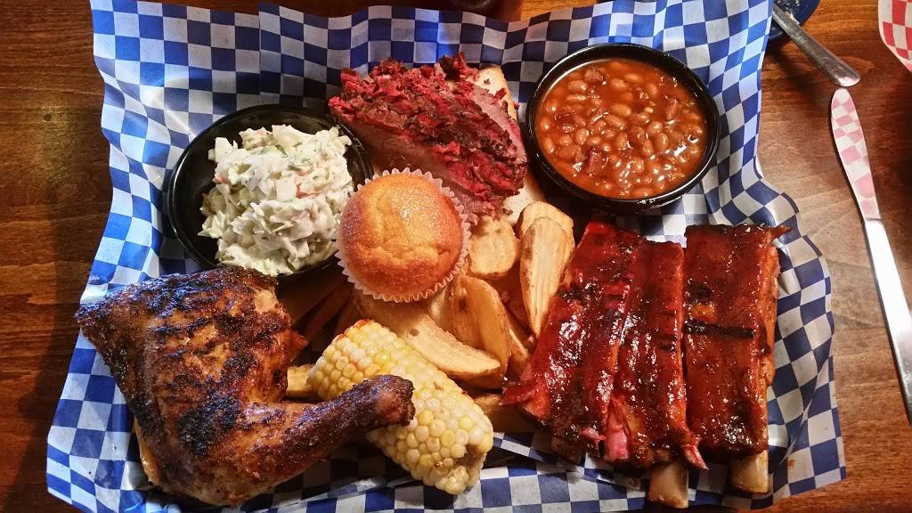 Famous Daves Bar-B-Que | restaurant | 13445 Tegler Dr, Noblesville, IN 46060, USA | 3177731700 OR +1 317-773-1700