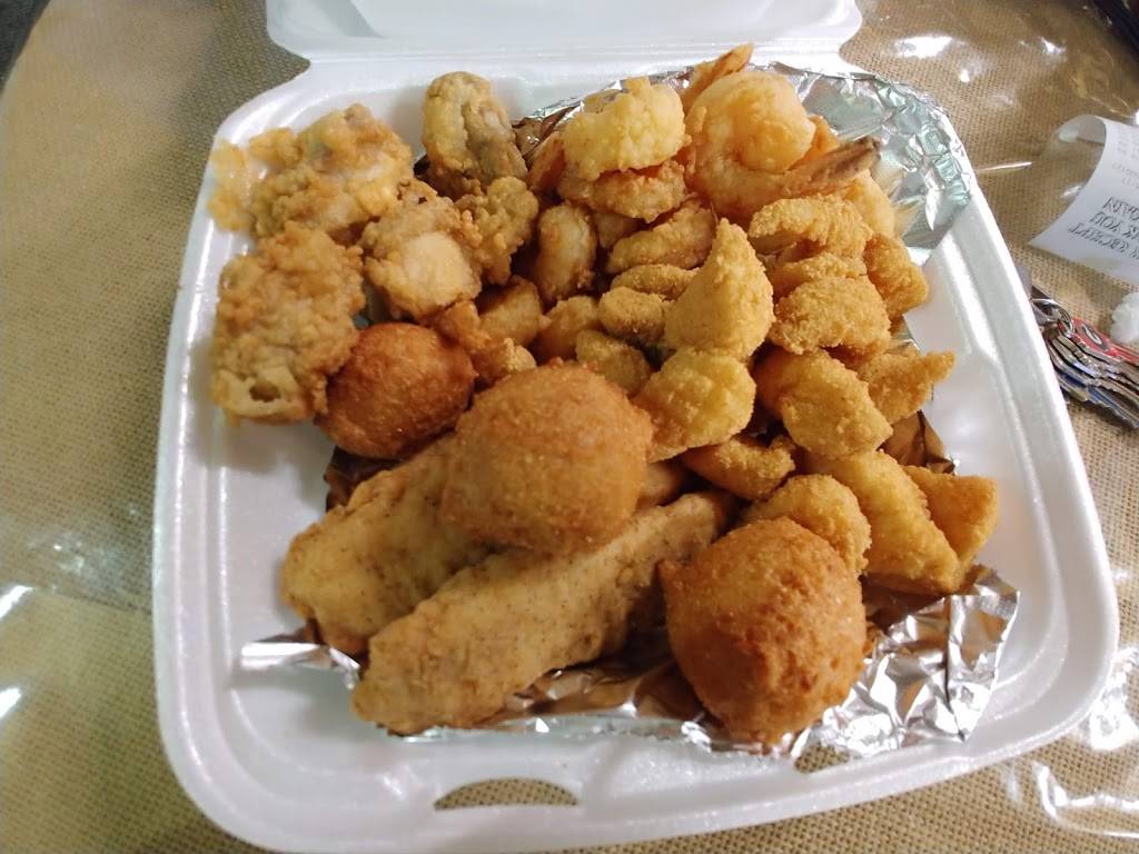 Browns Quality Seafood | restaurant | 602 W 6th St, Waynesboro, GA 30830, USA | 7065540102 OR +1 706-554-0102