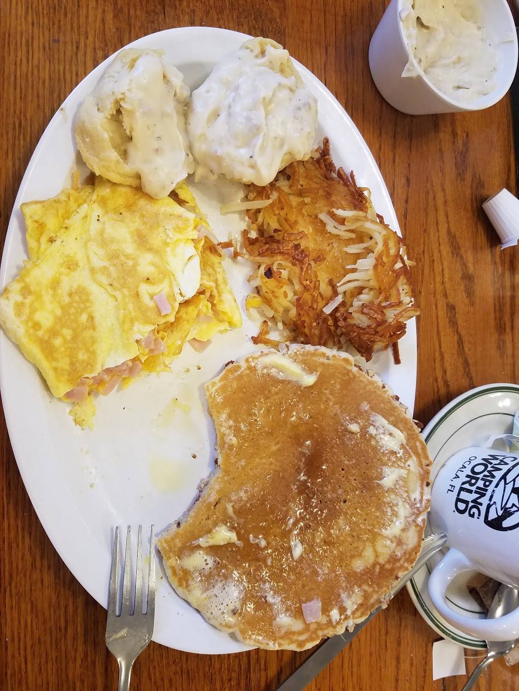 Farmhouse Restaurant | restaurant | 11077 SE 57th Ct, Belleview, FL 34420, USA | 3523077100 OR +1 352-307-7100