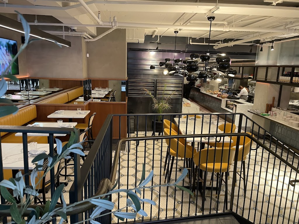 Officina Cafe - Downtown | restaurant | 1615 L St NW, Washington, DC 20036, USA | 2027475252 OR +1 202-747-5252