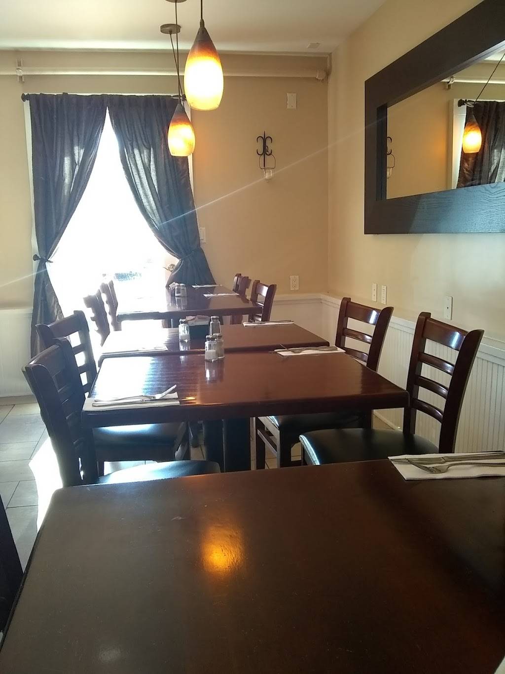 Euro Grill | restaurant | 980 El Camino Real #100, Santa Clara, CA 95050, USA | 4082449745 OR +1 408-244-9745