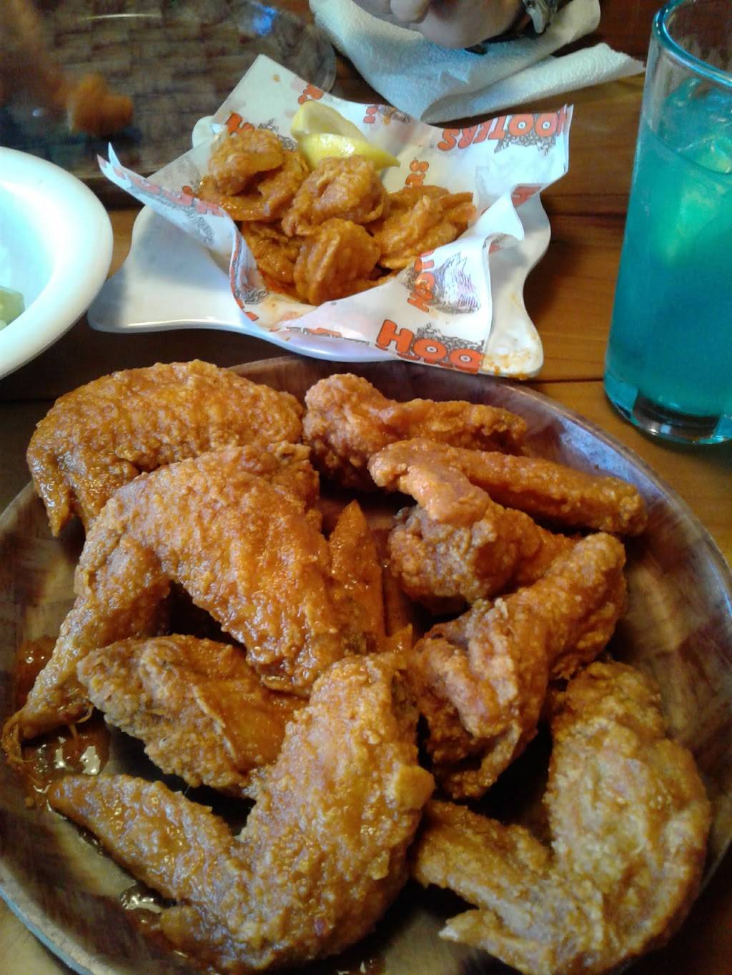 Hooters | meal takeaway | 8225 W Higgins Rd, Chicago, IL 60631, USA | 7737140193 OR +1 773-714-0193