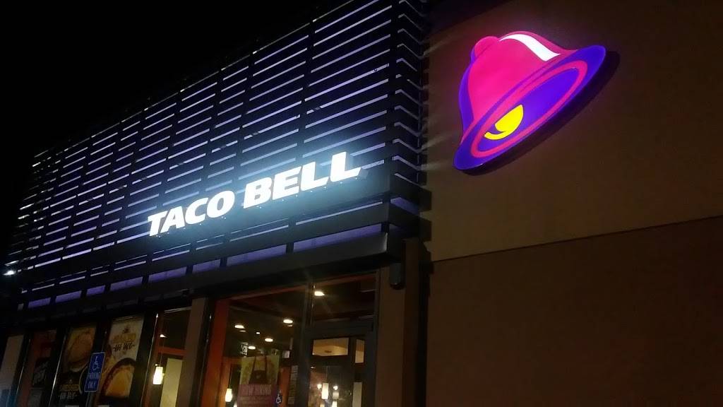 Taco Bell | meal takeaway | 575 E Eads Pkwy, Greendale, IN 47025, USA | 8125371960 OR +1 812-537-1960