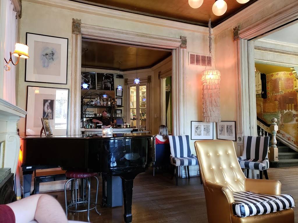 Mollie Fontaine Lounge | night club | 679 Adams Ave, Memphis, TN 38105, USA | 9015241886 OR +1 901-524-1886