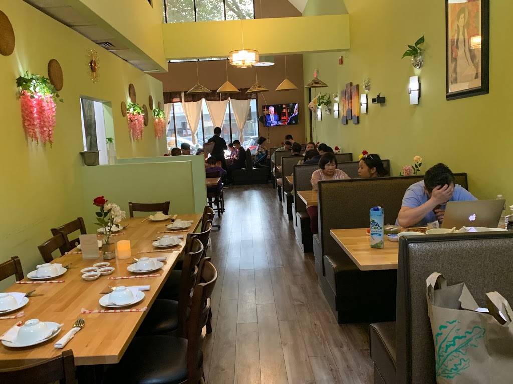 Pho Paris II | restaurant | 906 Washington St, Braintree, MA 02184, USA | 7814283298 OR +1 781-428-3298