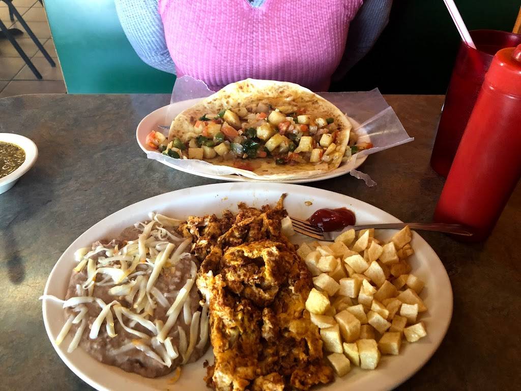 Auroras Cafe | restaurant | 14260 Montana Ave, El Paso, TX 79938, USA | 9158567095 OR +1 915-856-7095