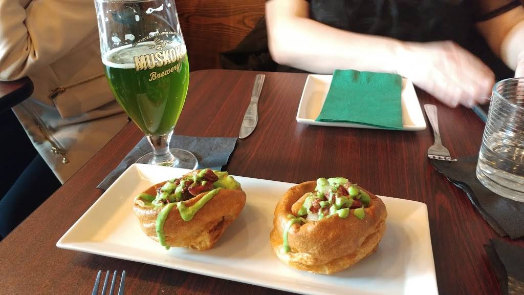 The Aging Oak | restaurant | 3 Queen St E, Cambridge, ON N3C 2A7, Canada | 5192607000 OR +1 519-260-7000