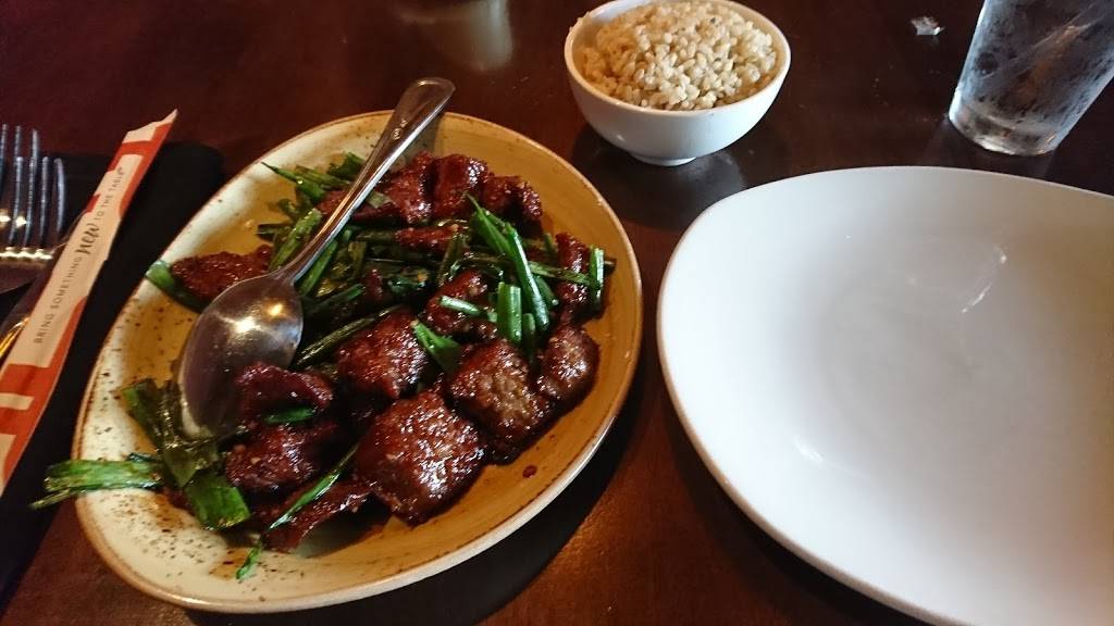 P.F. Changs | restaurant | 2300 Village Dr E Bldg. #140, Maumee, OH 43537, USA | 4198788490 OR +1 419-878-8490