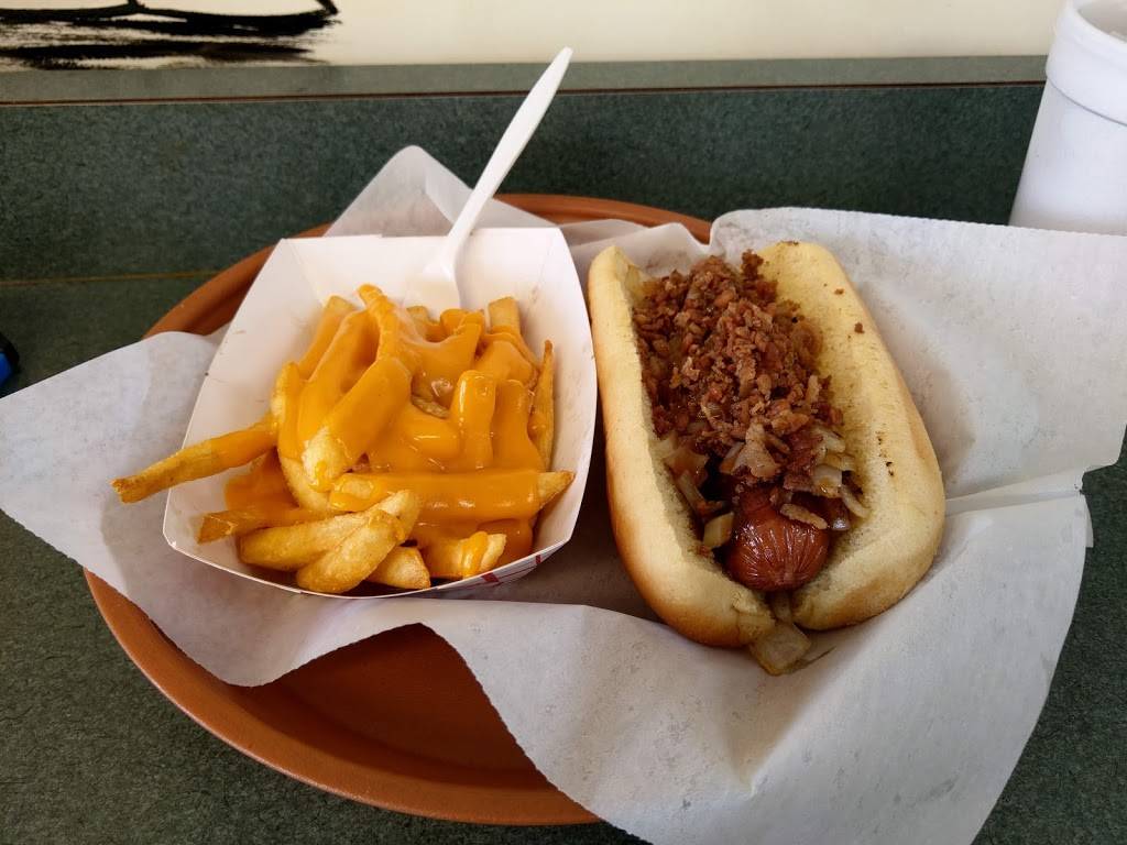 Hot Dog Hut | restaurant | 1439 3rd St S, Jacksonville Beach, FL 32250, USA | 9042473641 OR +1 904-247-3641