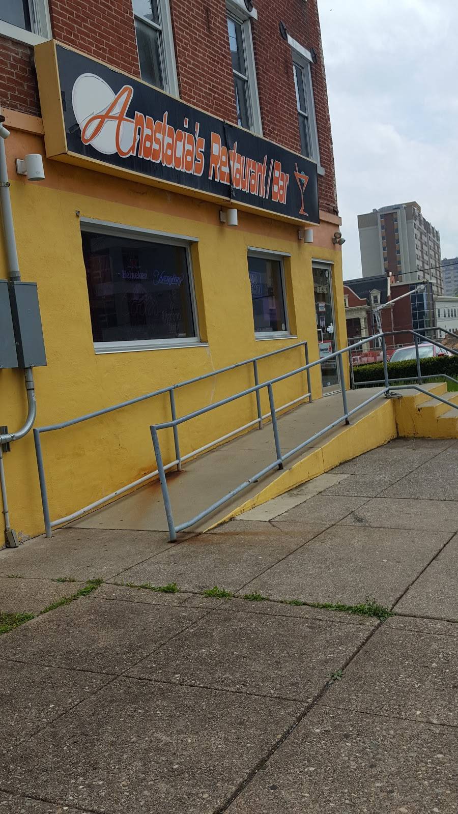Anastacias Restaurant Bar | restaurant | 1535 N 6th St, Harrisburg, PA 17102, USA | 7172332394 OR +1 717-233-2394
