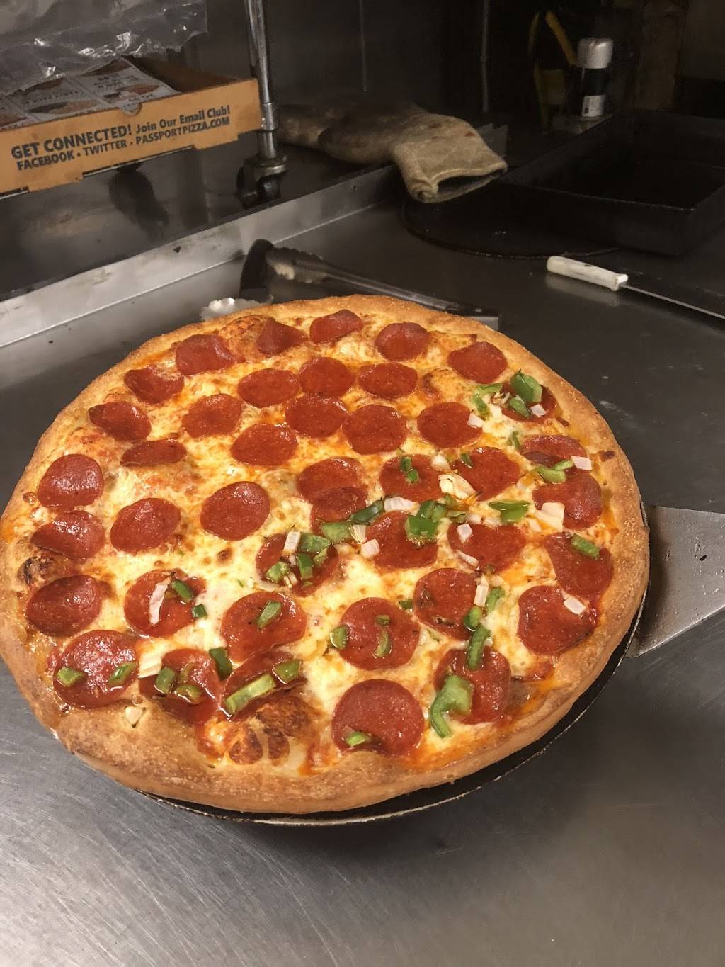 Passport Pizza-Shelby | meal takeaway | 50984 Shelby Rd, Shelby Charter Twp, MI 48317, USA | 5869979200 OR +1 586-997-9200