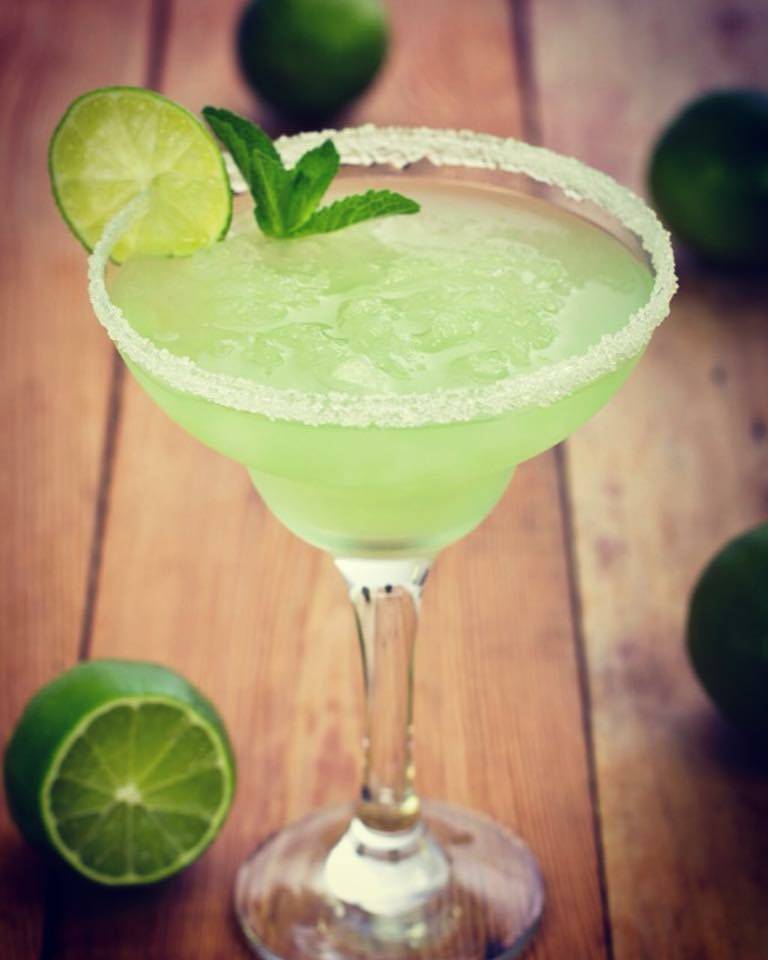 BLUE FINN BAR & GRILL | restaurant | 13330 E 10 Mile Rd, Warren, MI 48089, USA | 5867559110 OR +1 586-755-9110