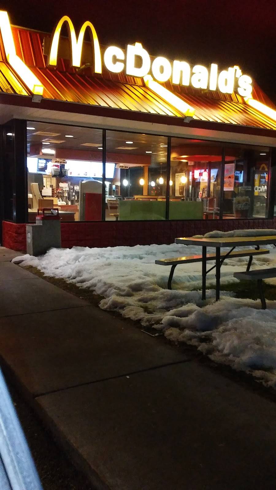 McDonalds | cafe | 211 E Genesee St, Iron River, MI 49935, USA | 9062652222 OR +1 906-265-2222