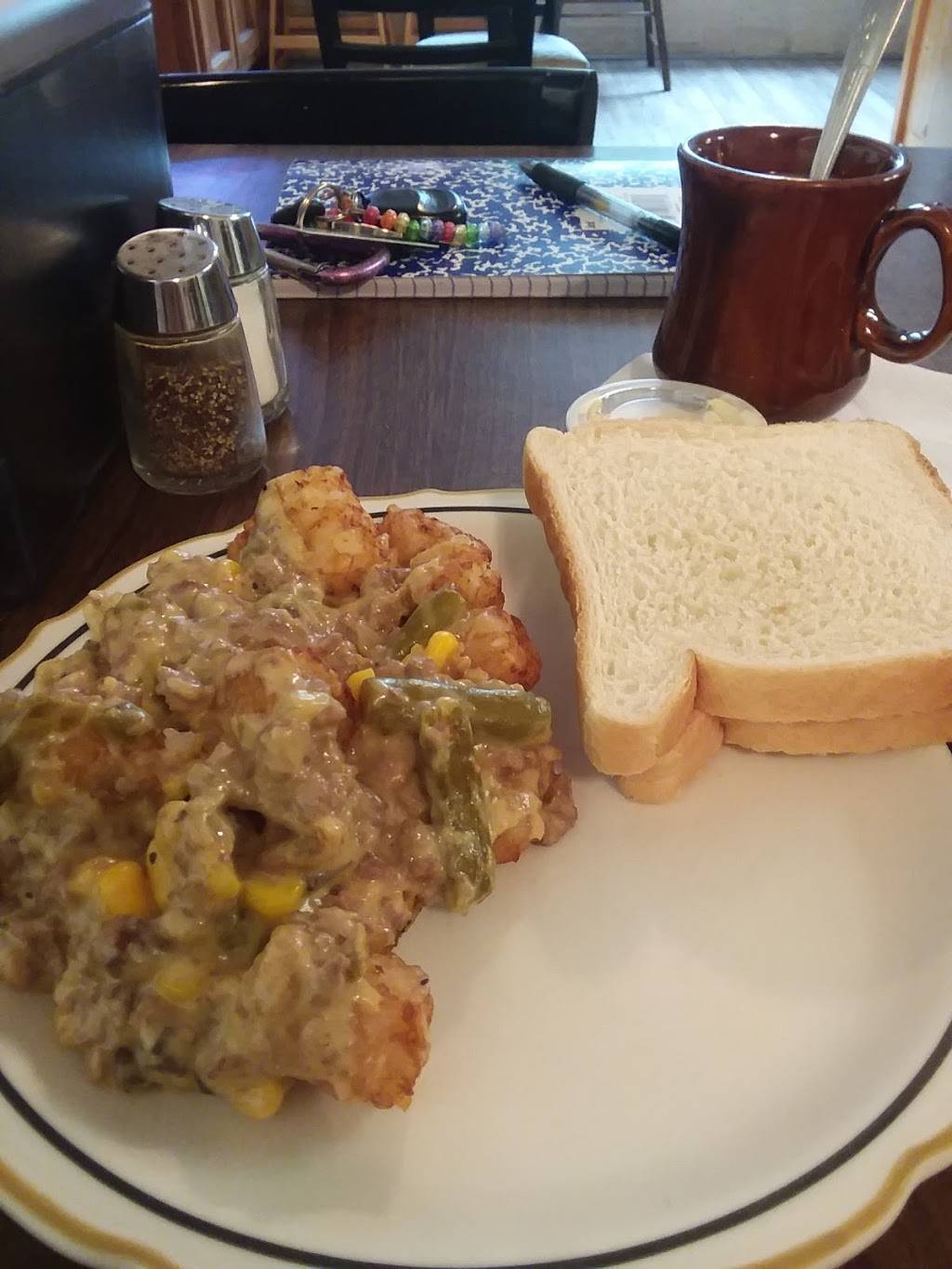 Blondies Restaurant | restaurant | 214 Main, Woden, IA 50484, USA | 6419265657 OR +1 641-926-5657