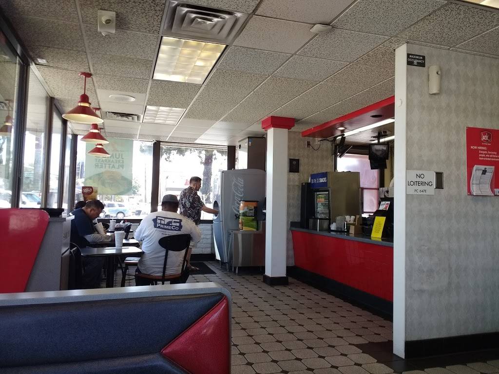 Jack in the Box | restaurant | 14002 Newport Ave, Tustin, CA 92780, USA | 7148324203 OR +1 714-832-4203