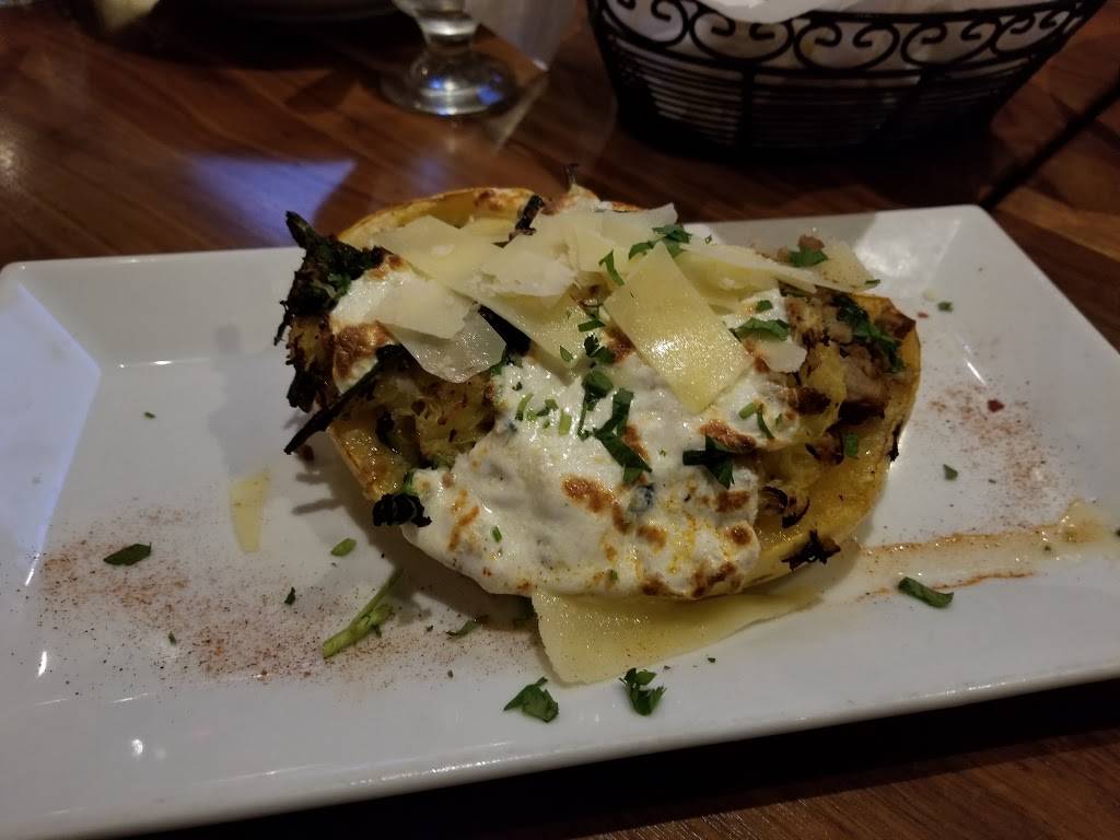 Francescos | restaurant | 29 John St, Babylon, NY 11702, USA | 6315871340 OR +1 631-587-1340