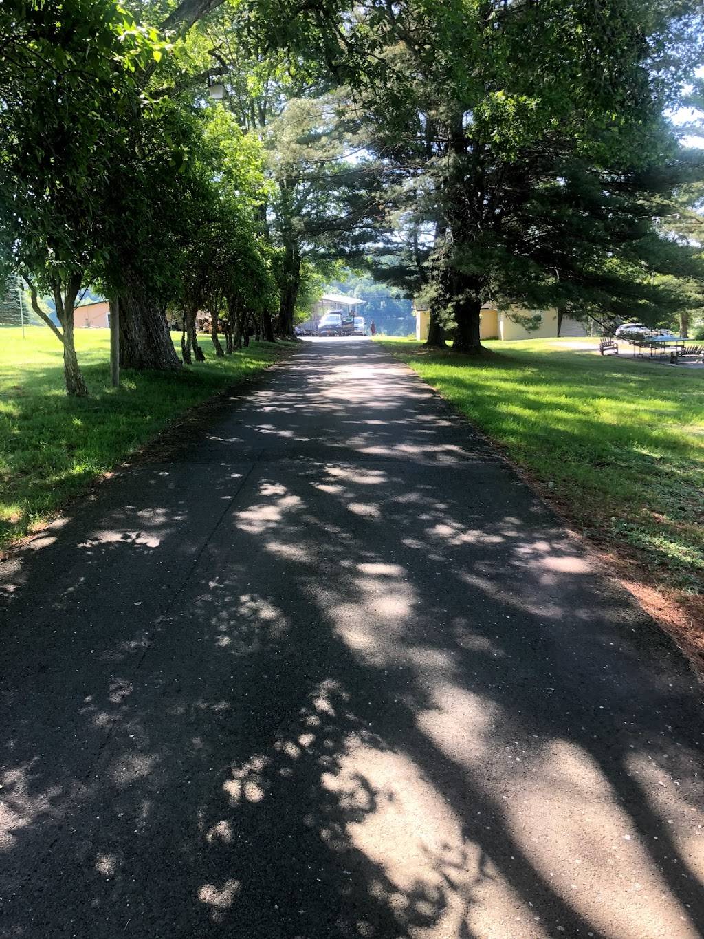 Fantasy Lake View Resort | restaurant | 142 Airport Rd, Yulan, NY 12792, USA | 8455573550 OR +1 845-557-3550