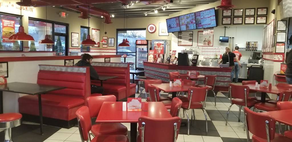 Freddys Frozen Custard & Steakburgers | restaurant | 2745 Blairs Ferry Rd NE, Cedar Rapids, IA 52402, USA | 3193930010 OR +1 319-393-0010