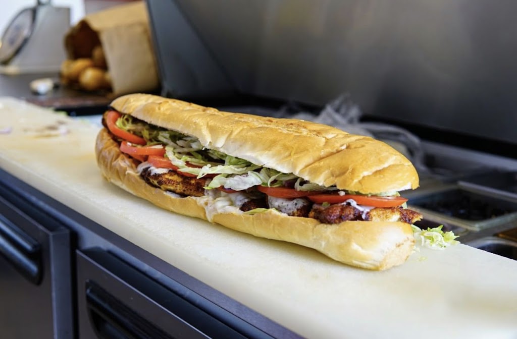 Hartford Giant Grinder - Westbrook | restaurant | 21 Essex Rd, Westbrook, CT 06498, USA | 8606615414 OR +1 860-661-5414