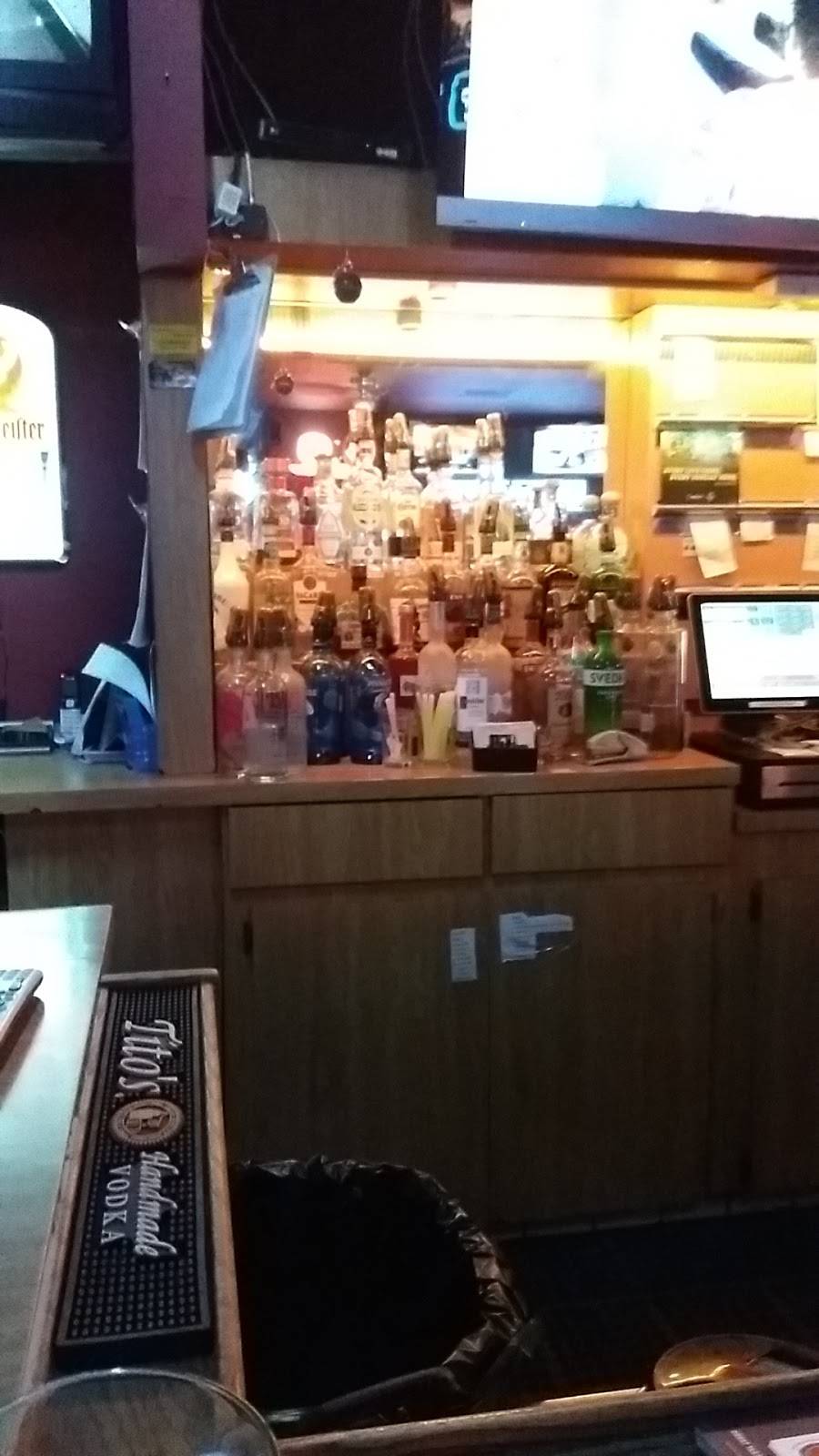 Gators Sports Bar & Grill | restaurant | 12249 Hesperia Rd, Victorville, CA 92395, USA | 7609557860 OR +1 760-955-7860