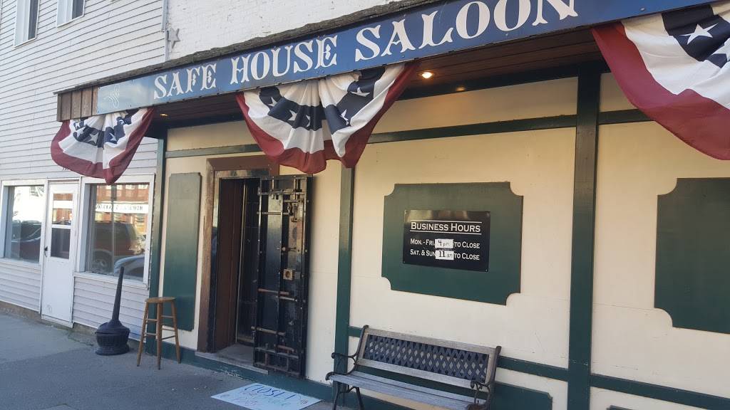 Safe House Saloon | meal delivery | 359 Main St, Lansing, IA 52151, USA | 5635384228 OR +1 563-538-4228