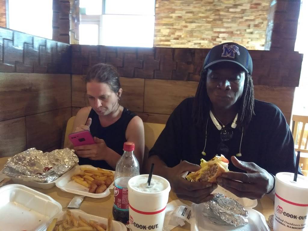 Cook Out | restaurant | 2195 Jackson Ave W, Oxford, MS 38655, USA | 6622811152 OR +1 662-281-1152
