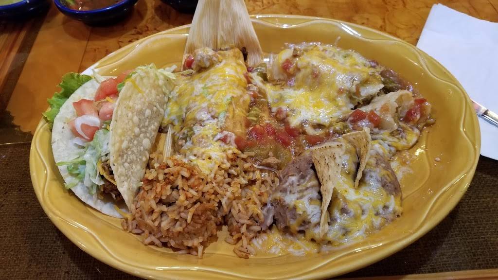 La Señorita | restaurant | 737 W Main St, Gaylord, MI 49735, USA | 9897321771 OR +1 989-732-1771