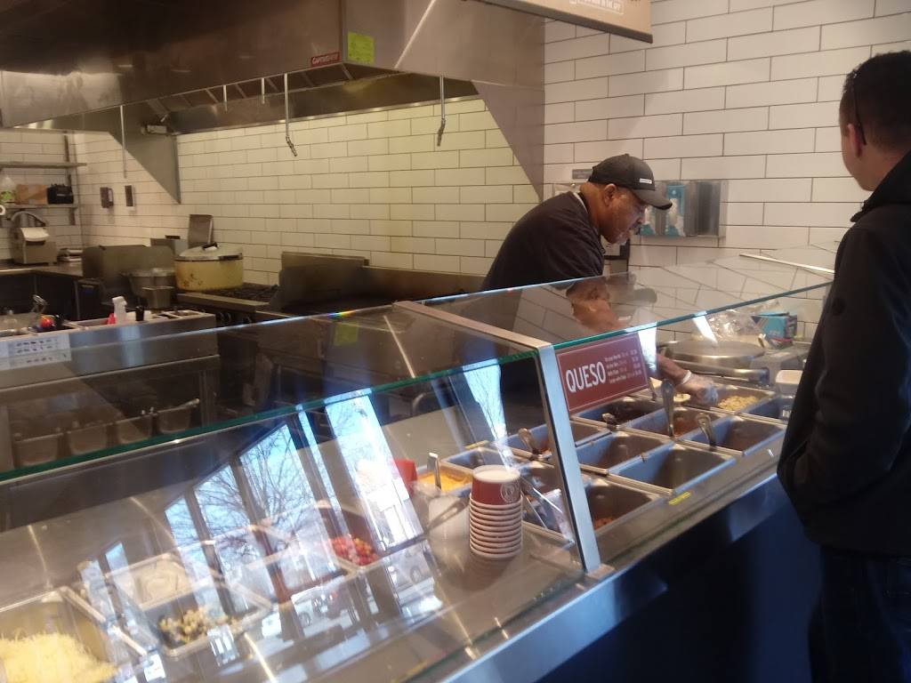 Chipotle Mexican Grill | restaurant | 1110 Lexington St, Waltham, MA 02452, USA | 7818930340 OR +1 781-893-0340