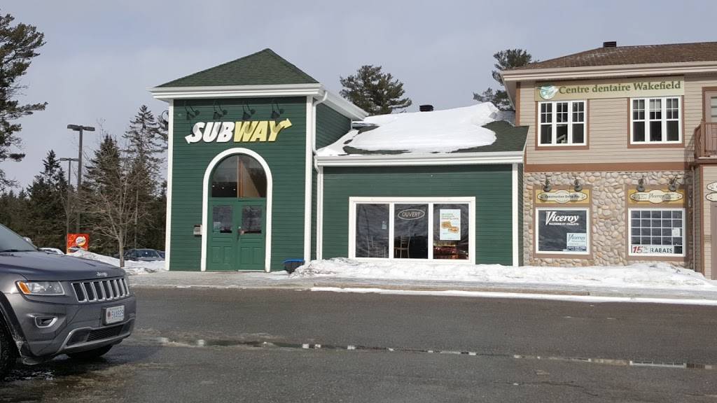 Subway | restaurant | 153 Valley Dr, Wakefield, QC J0X 3G0, Canada | 8194593799 OR +1 819-459-3799