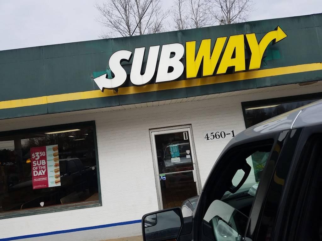 Subway | restaurant | 4560-1 W Pine St, Mt Airy, NC 27030, USA | 3363525555 OR +1 336-352-5555