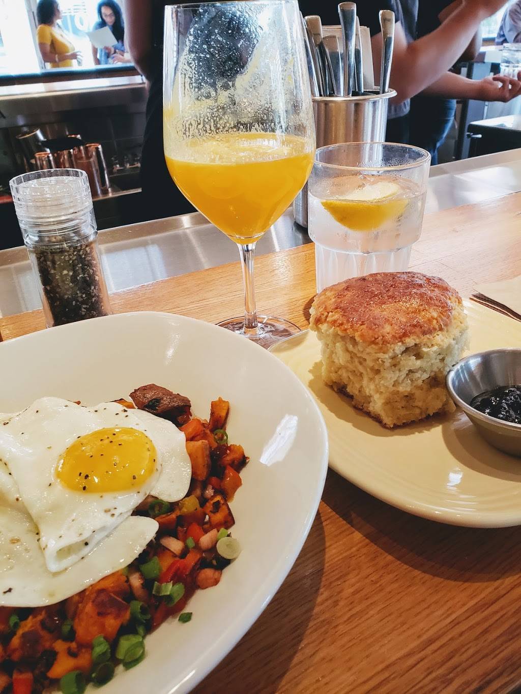 Northstar Cafe at Liberty Center | restaurant | 7610 Sloan Way, Liberty Township, OH 45069, USA | 5137590033 OR +1 513-759-0033