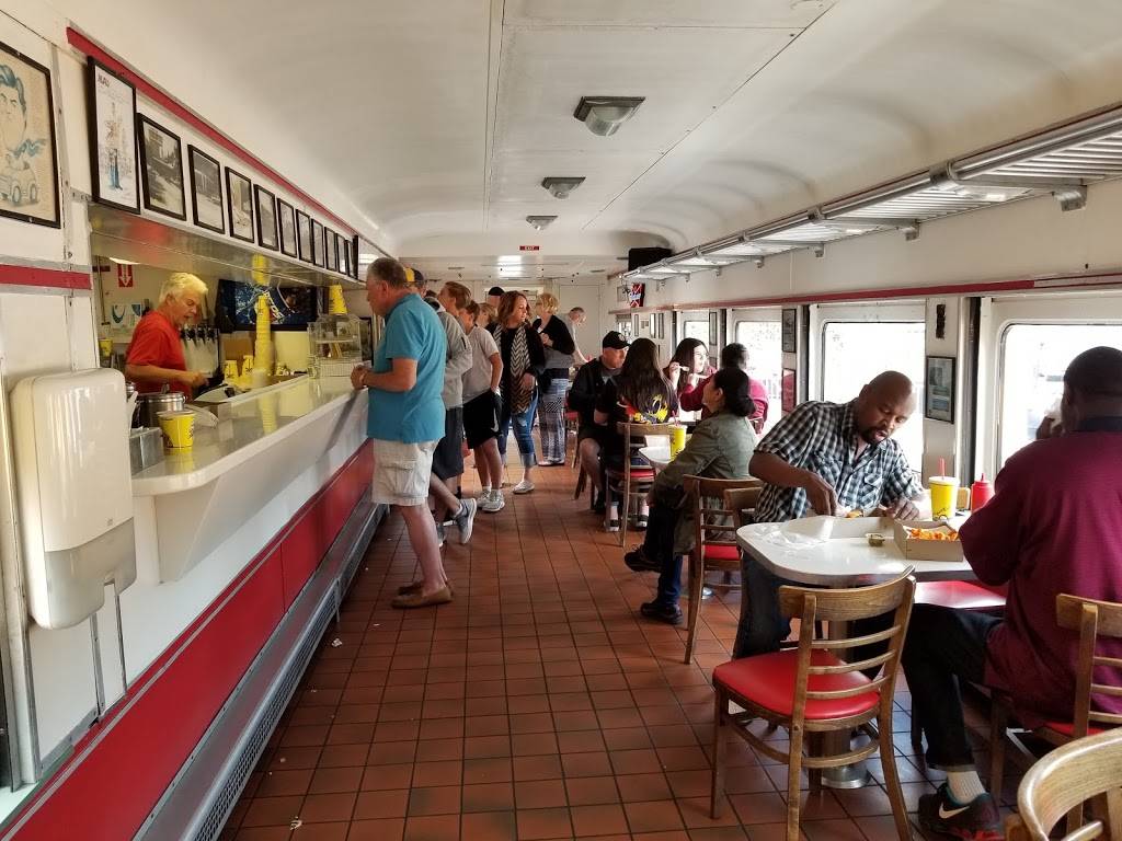 Carneys Restaurant | restaurant | 8351 Sunset Blvd, Los Angeles, CA 90069, USA | 3236548300 OR +1 323-654-8300