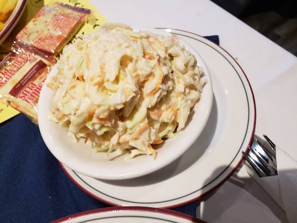 McNies Fish & Chips | restaurant | 315 Burnhamthorpe Rd, Etobicoke, ON M9B 2A2, Canada | 4162316916 OR +1 416-231-6916