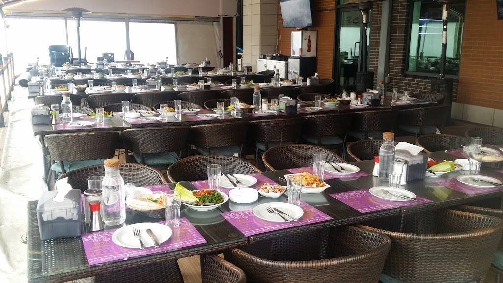 Lylac | restaurant | 1625 Boulevard Marcel-Laurin, Saint-Laurent, QC H4R 0B7, Canada | 5145075327 OR +1 514-507-5327