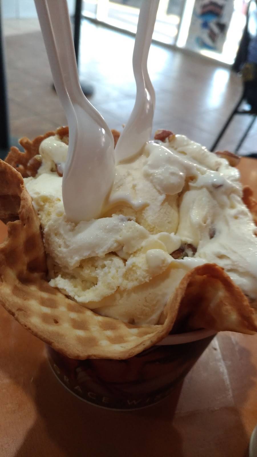 Cold Stone Creamery | bakery | 88-01 Queens Blvd, Elmhurst, NY 11373, USA | 7187600800 OR +1 718-760-0800