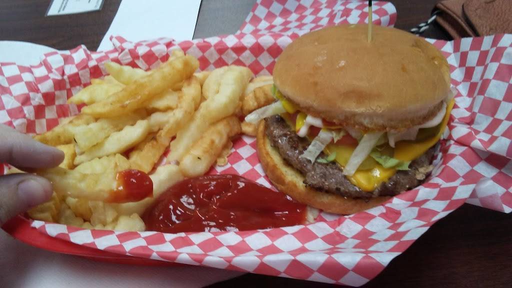 Wana-Cup Restaurant | restaurant | 295 S Van Buren St, Shipshewana, IN 46565, USA | 2607684923 OR +1 260-768-4923