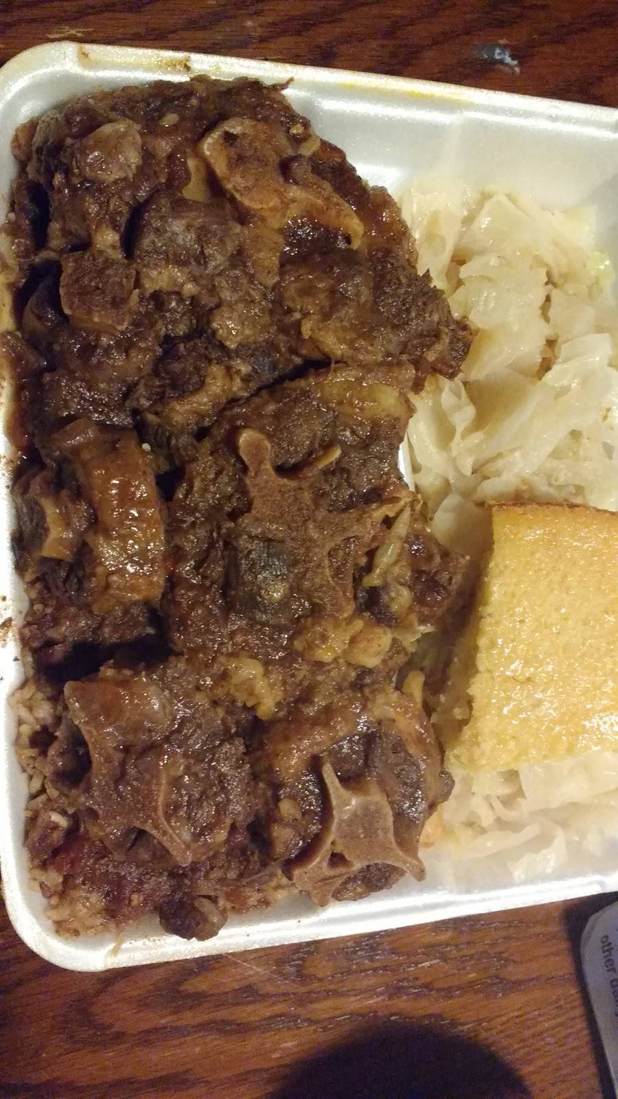 Ronos Caribbean Family Dining | restaurant | 14001 W McNichols Rd, Detroit, MI 48235, USA | 3133424073 OR +1 313-342-4073