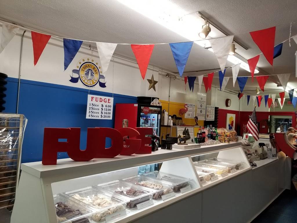 Mr Jackss Sports Bar & Grill | restaurant | 105 W Westover St, East Tawas, MI 48730, USA | 9893056506 OR +1 989-305-6506