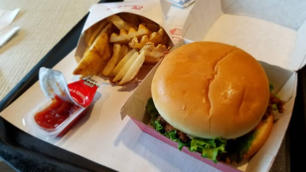 Chick-fil-A | restaurant | 467 Connecticut Ave, Norwalk, CT 06854, USA | 2038310196 OR +1 203-831-0196