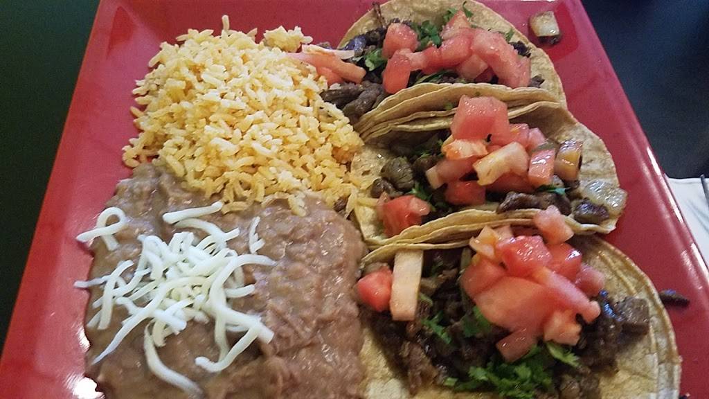 Los Toritos | restaurant | 1825 W Montrose Ave, Chicago, IL 60613, USA | 7739295404 OR +1 773-929-5404