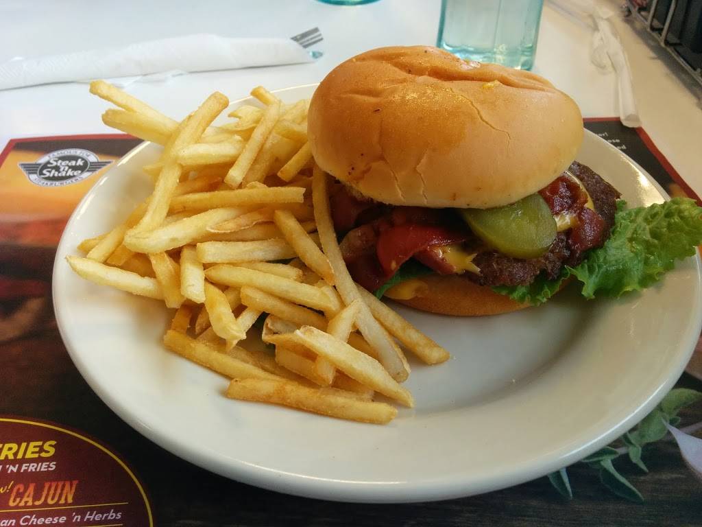 Steak n Shake | restaurant | 13800 Lakeside Cir, Sterling Heights, MI 48313, USA | 5865328183 OR +1 586-532-8183