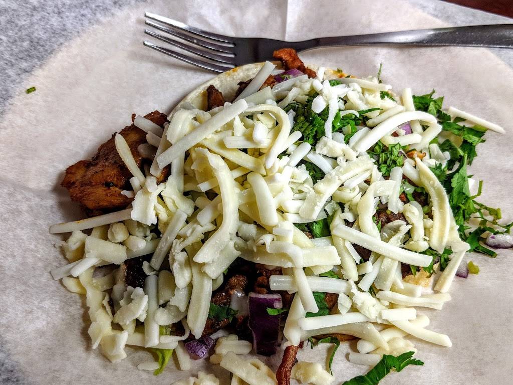 Los Burritos Tapatios | restaurant | 109 W Boughton Rd, Bolingbrook, IL 60440, USA | 6307547771 OR +1 630-754-7771