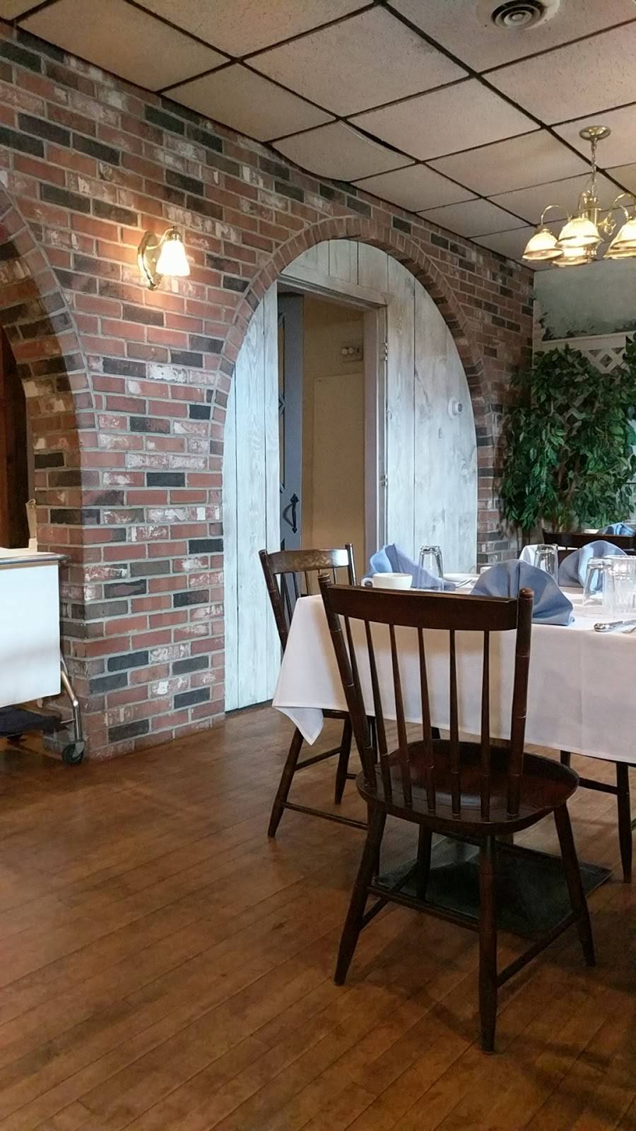 Marinos Restaurant | restaurant | 12 Pinewoods Rd, Torrington, CT 06790, USA | 8604826864 OR +1 860-482-6864