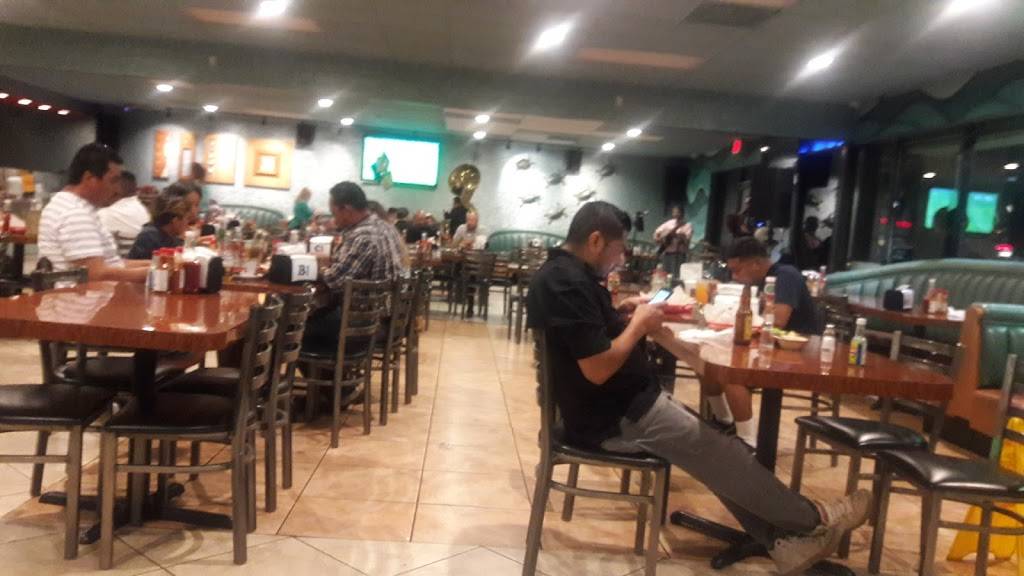 Las Nuevas Islas | restaurant | 1438 W Foothill Blvd, Rialto, CA 92376, USA | 9092379010 OR +1 909-237-9010